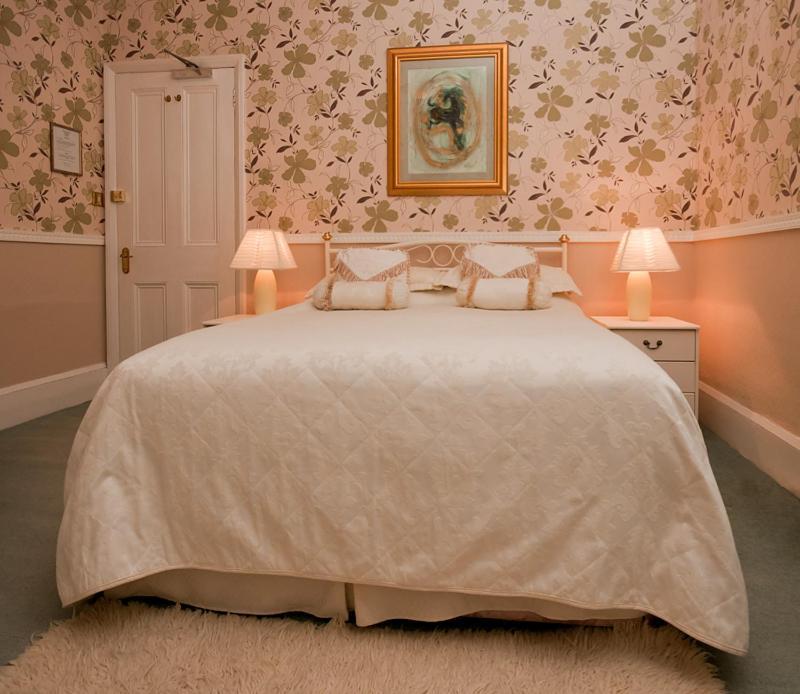 Hedley Villa Guest House レミントンスパー エクステリア 写真