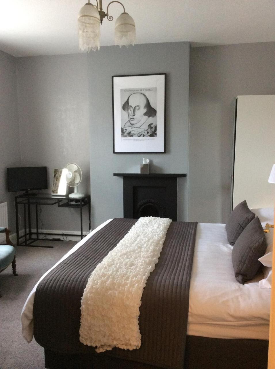 Hedley Villa Guest House レミントンスパー エクステリア 写真