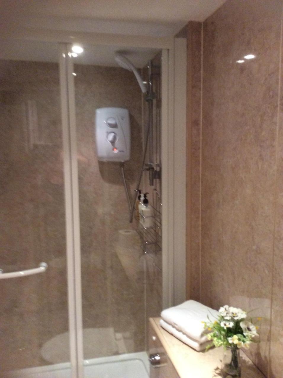 Hedley Villa Guest House レミントンスパー エクステリア 写真
