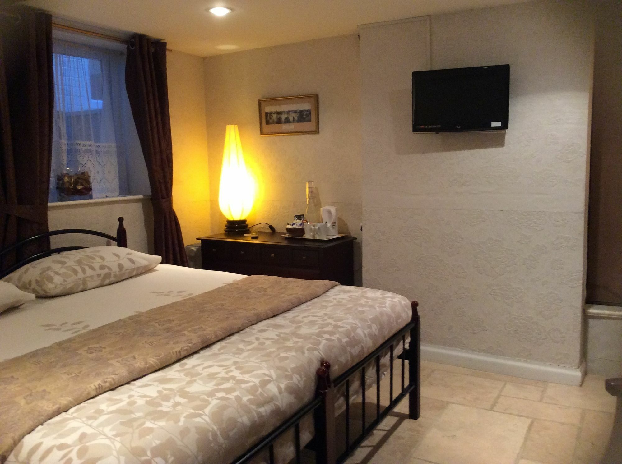 Hedley Villa Guest House レミントンスパー エクステリア 写真
