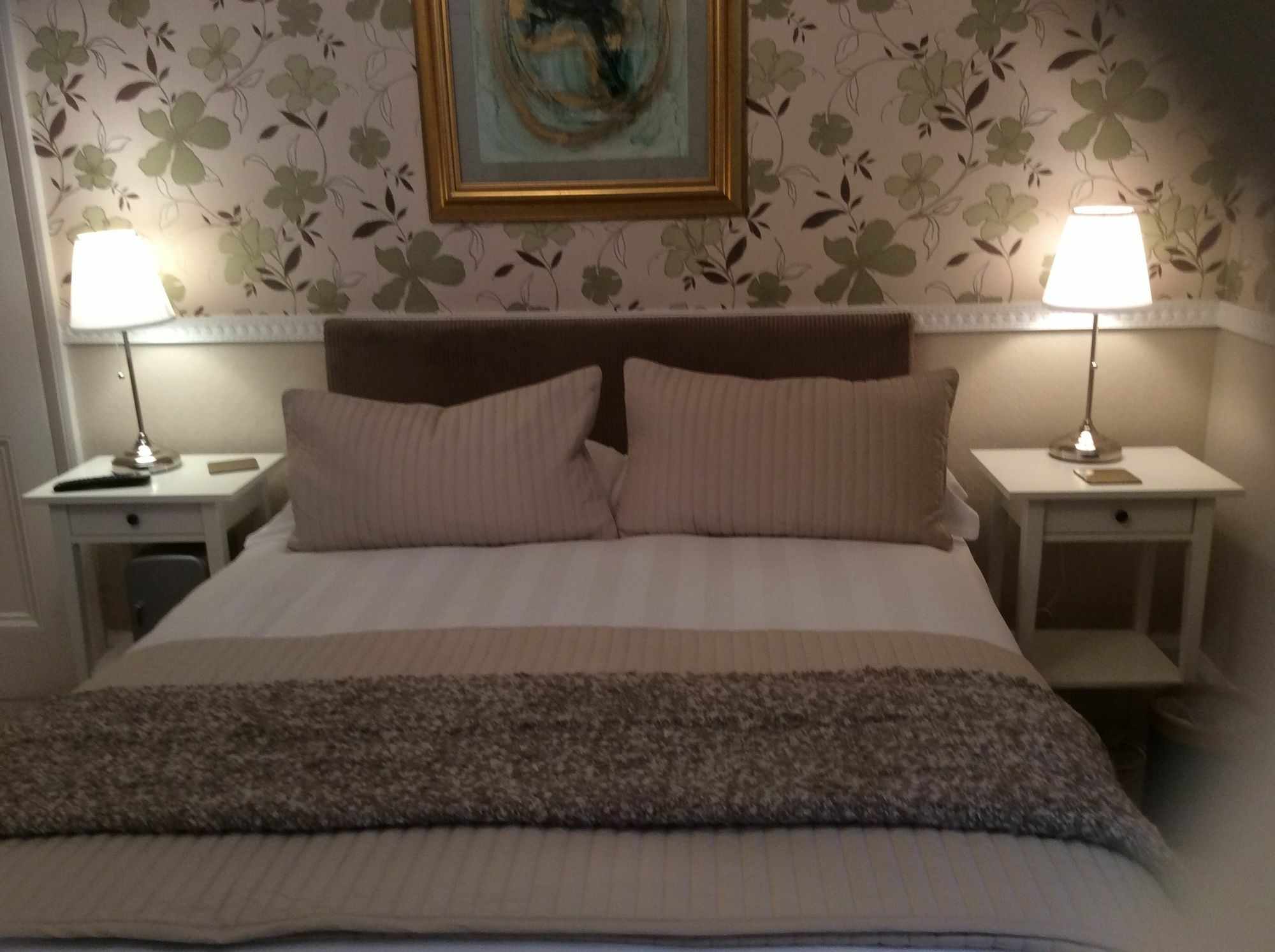 Hedley Villa Guest House レミントンスパー エクステリア 写真